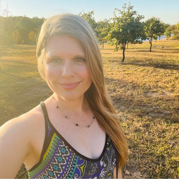 Meet your Posher, Jen - Picture 1 of 1